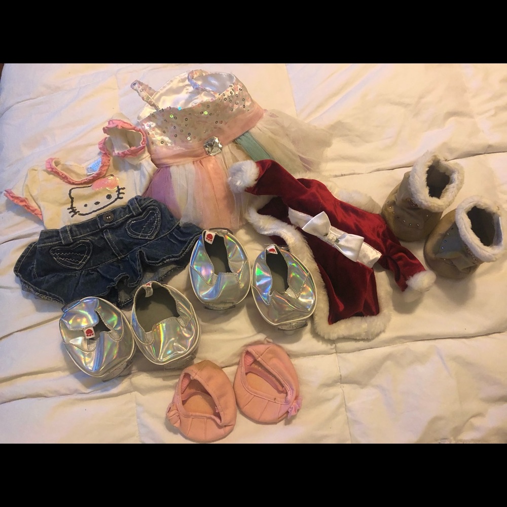 Build a bear clothing lot